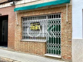 Lloguer Local Comercial  San isidoro. Local comercial en barrio de nueva york de coriacáceres