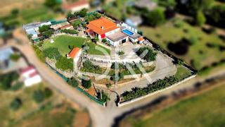 Maison  Diseminados. Parcela de 250o m con chalet y piscina a cinco minutos de coriac