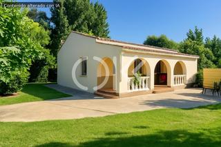 Casa in Coria. Chalet  con piscina y parcela de regadío en coriacáceres