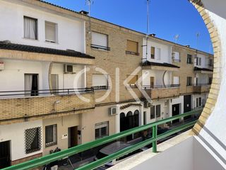 Haus  Doctor fleming. Casa unifamiliar adosada junto a avda. lusitania moralejacáceres