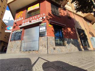 Locale commerciale in Pintor soler blasco 12. Oportunidad de inversión