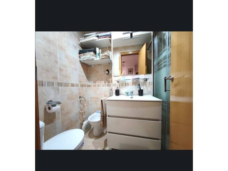 Foto 629c460b-729b-473c-b45c-bd24d0dd04bd. Piso en central 44 piso en venta en avenida central en Oropesa del Mar