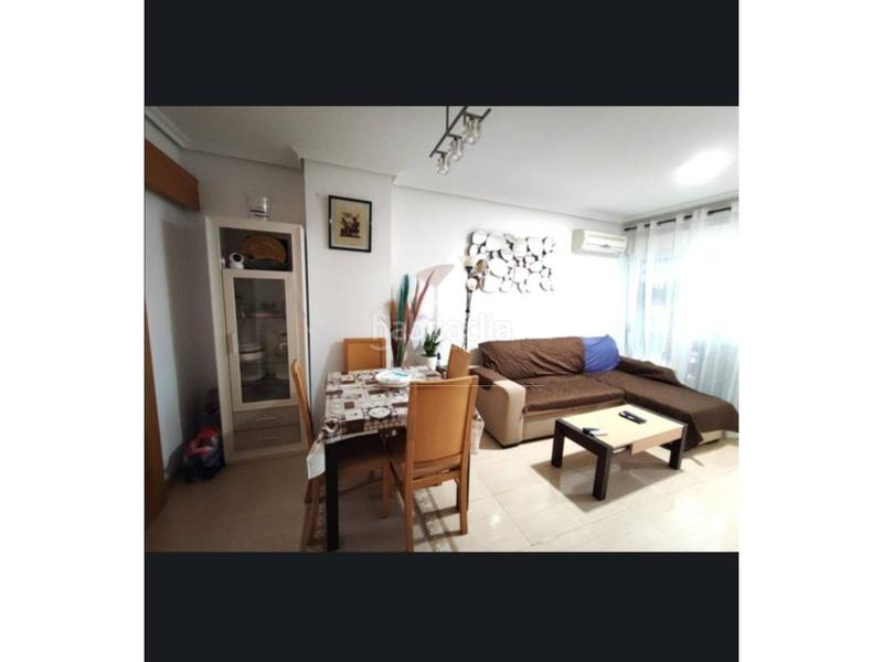 Foto 959d728c-5269-48e3-a694-fd28a1338599. Piso en central 44 piso en venta en avenida central en Oropesa del Mar