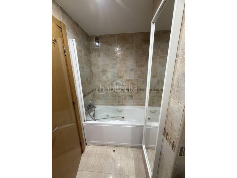 Foto 60ae9ceb-6a0a-4e60-9aca-f268c7924377. Apartamento en central 28 apartamento en playa coral ii en Oropesa del Mar