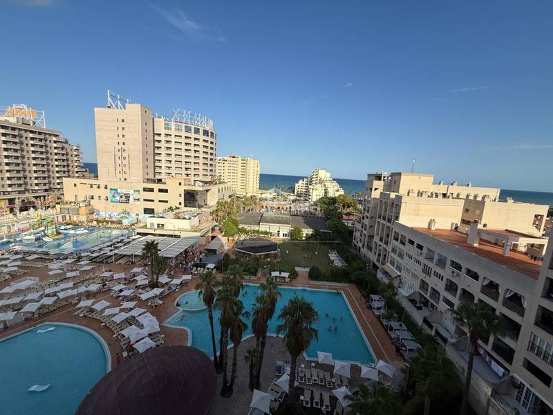 Foto 0d373037-ae70-4d38-baea-77c3c7cb7887. Dúplex en galeón 2 vive junto al mar en este espectacular ático dúplex en venta! en Oropesa del Mar