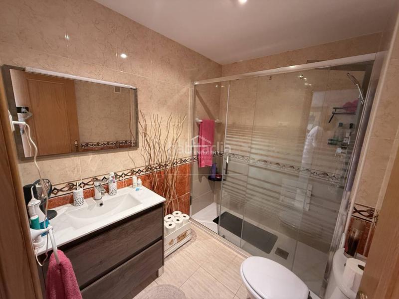 Foto d4929a65-ed57-4f74-9069-282413986090. Apartamento en jardin 33 apartamento frontal con terraza de 32m2 en Oropesa del Mar