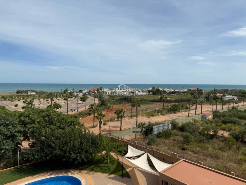 Foto 5b814569-53e2-44bd-a132-c8311643bce2. Apartamento en calle alemania 6 venta de apartamento frontal en ribera mar en Cabanes