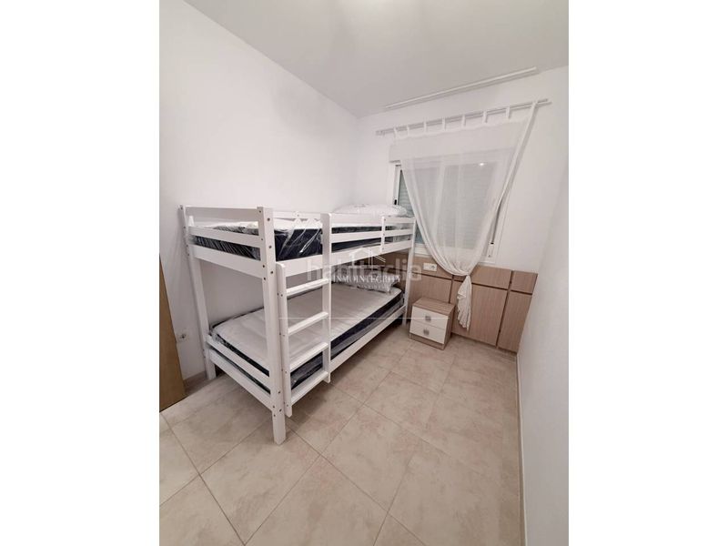 Foto d4c77a9a-b670-4d57-899d-5cae199bfa7f. Apartamento en calle alemania 6 venta de apartamento frontal en ribera mar en Cabanes