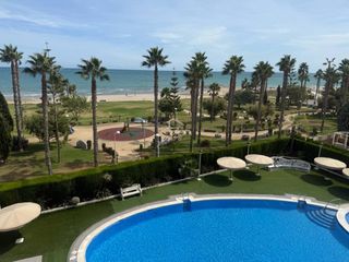 Appartement en Calle amplaries 45. Descubre tu hogar ideal frente al mar!