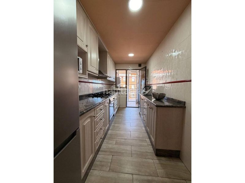 Foto b0d71e07-ac42-4b7b-8f20-633ae02d37bb. Pis a avenida plana 64 a Centro Oropesa del Mar