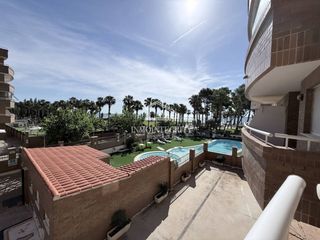 Apartament  Calle amplaries 23. Fantástico apartamento en magic world  edificio acapulco vi, a p