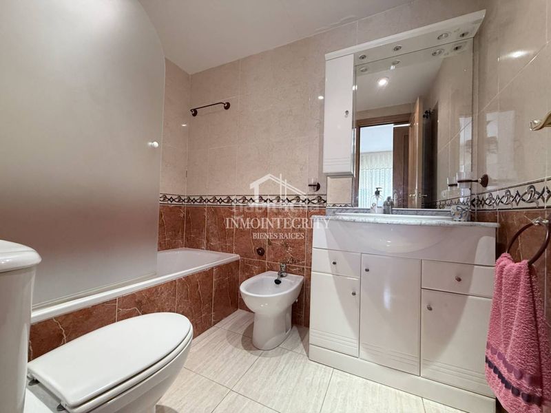 Foto 9ae038a5-1b6f-44c8-bece-39f9a4a9d946. Apartament amb aparcament piscina a Acapulco Oropesa del Mar