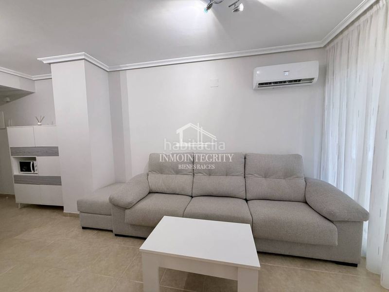 Foto d12e0936-1fe0-4c3a-857f-4af890a6d4ad. Apartament a avenida central 14 a Marina Trebol - Neptuno Oropesa del Mar