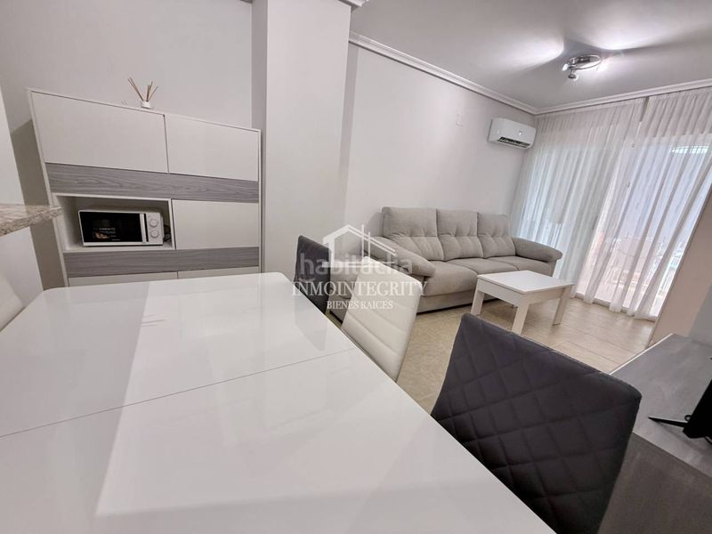 Foto d95bb2f4-f6aa-481d-976b-35c8743847c0. Apartament a avenida central 14 a Marina Trebol - Neptuno Oropesa del Mar