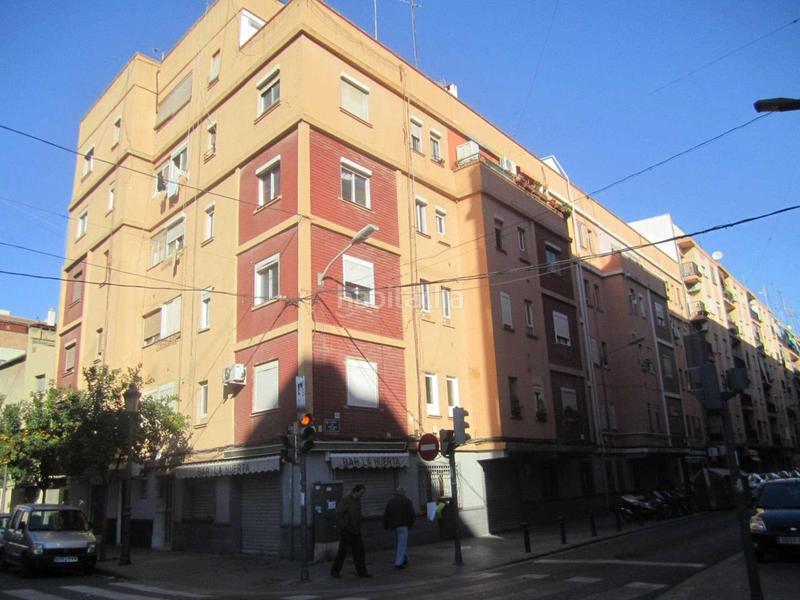 Foto 933fb48f-12bd-4c94-8950-e1dbe84bf697. Piso venta de piso en valència capital. sin ascensor en Valencia