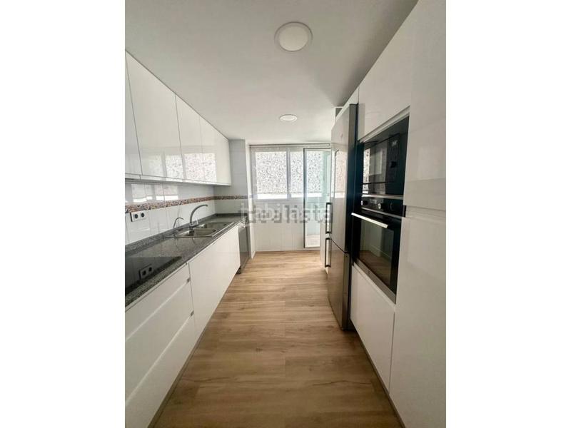 Foto e757ac51-5705-43fa-8369-e01fb2b861d7. Appartamento con riscaldamento parcheggio in Parc Central Paterna