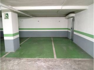 Parking coche  Calle arquitecto lucini. Garaje en venta en valència capital, zona tormos. son 2 plazas d