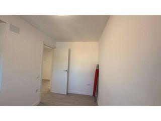 Pis a Calle actor vicente mauri 4. Venta de piso reformado con 4 habitaciones en beteró, valència c