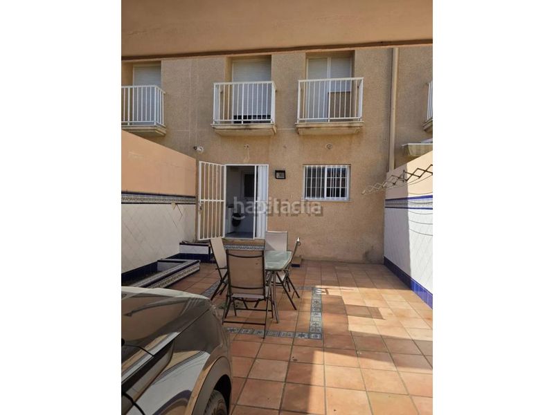 Foto 1e9d0003-7fc5-4400-9484-98290f3d1f94. Casa adossada amb calefacció aparcament a Pinedo Valencia