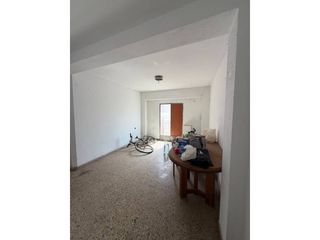 Etagenwohnung  Calle santos patronos. Venta de piso en el centre de torrent. sin ascensor