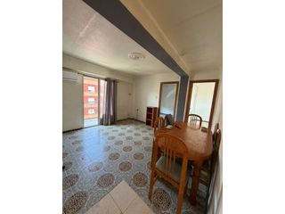 Pis  Calle vicent andrés estellés. Venta de piso en sedaví  amplio y luminoso 5º piso. con ascensor
