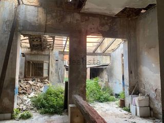 Maison  Calle joan baptista gil. Casa en venta en la zona plaça de la concòrdia, burjassot. para