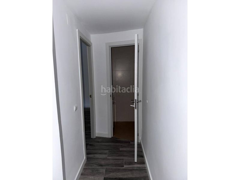 Foto 6bc5c0e0-7f3f-40d4-a395-7a6c98b2db69. Pis a Nou Moles Valencia