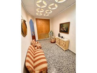 Appartamento  Calle duque de gaeta. Venta de piso exterior y soleado en aiora, valència capital. sin