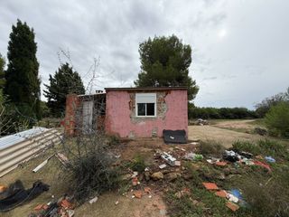 Chalet  Calle polígono. Venta de chalet unifamiliar independiente en godelleta. con 45 m