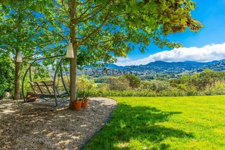 Chalet in Vallromanes. Vallromanes. dise�o en un entorno envidiable