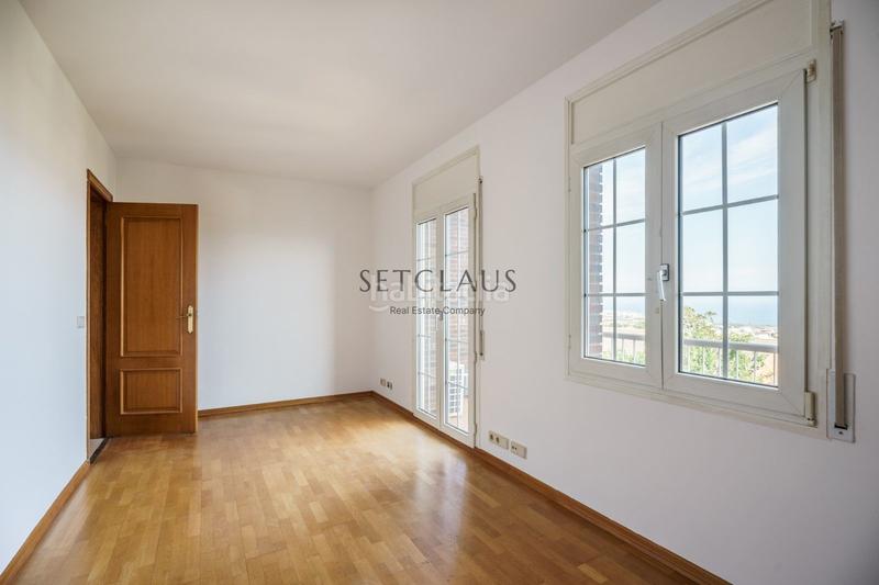 Foto 608c928a-64e3-4a8c-bc98-6dbb713cb312. Chalet teia. mucha luz y espacios muy amplios en Teià