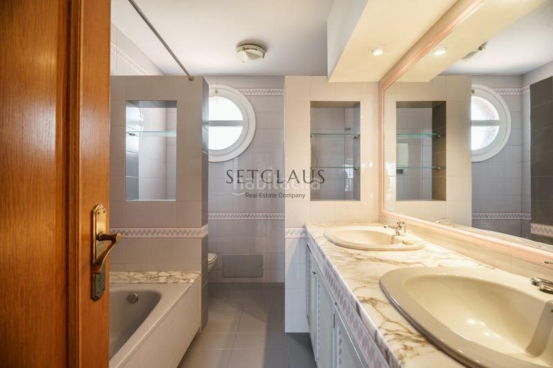 Foto 9acbeb3d-cbcb-4f8d-a335-8d4846612bb0. Chalet teia. mucha luz y espacios muy amplios en Teià