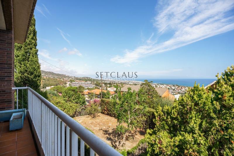 Foto cb871d55-2aa6-4c7a-8be6-f147d8121811. Chalet teia. mucha luz y espacios muy amplios en Teià