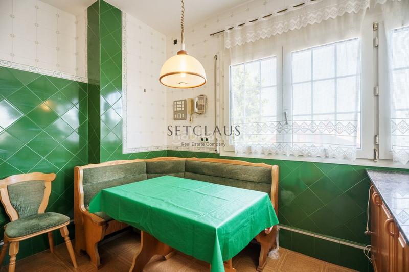 Foto d6c6dd9f-ad46-4111-a2c9-c53ac782ba5a. Chalet teia. mucha luz y espacios muy amplios en Teià