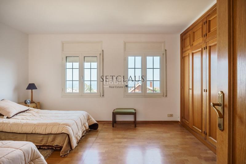 Foto ea6fa3b9-ee7a-47fb-be36-5623883649f8. Chalet teia. mucha luz y espacios muy amplios en Teià