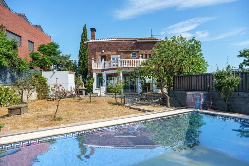 Foto fc2be32f-25ae-4410-927e-4032becf8915. Chalet teia. mucha luz y espacios muy amplios en Teià