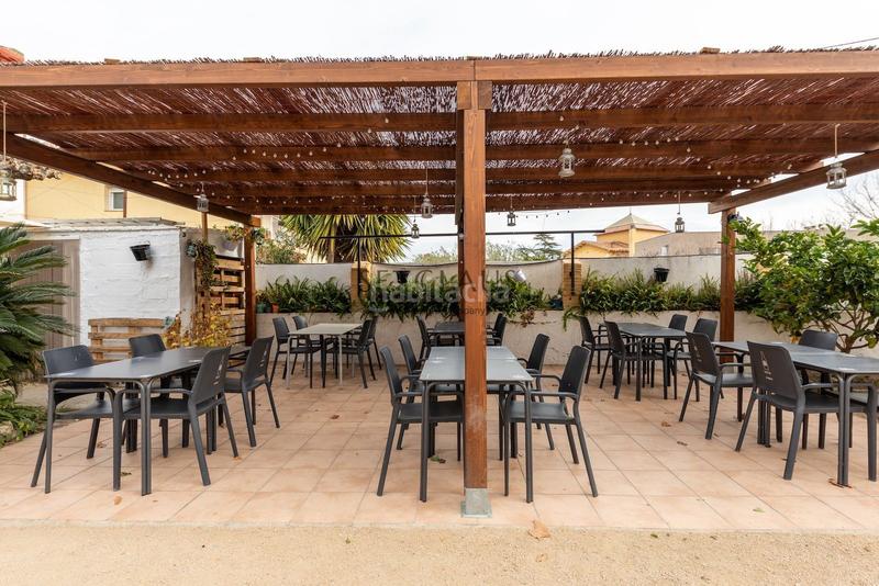 Foto b21d1499-f2de-469a-90a2-f7cb4db7d41d. Casa a Alella