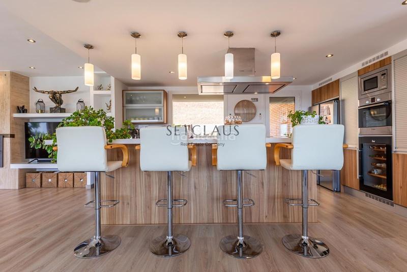 Foto 094a65dd-7789-419e-8eed-619ab0944792. Chalet parc. mucho espacio i vistas al mar en Alella