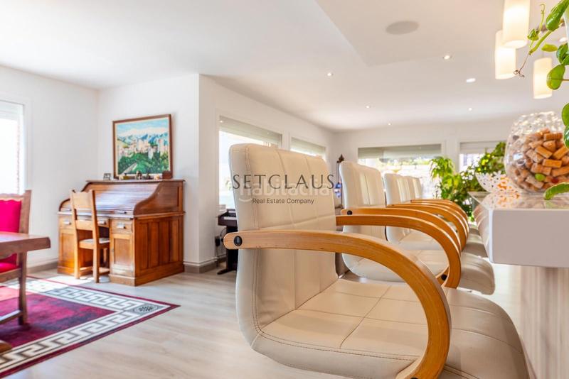 Foto 2f4af2c2-38bf-4246-aa70-289c8e034ced. Chalet parc. mucho espacio i vistas al mar en Alella