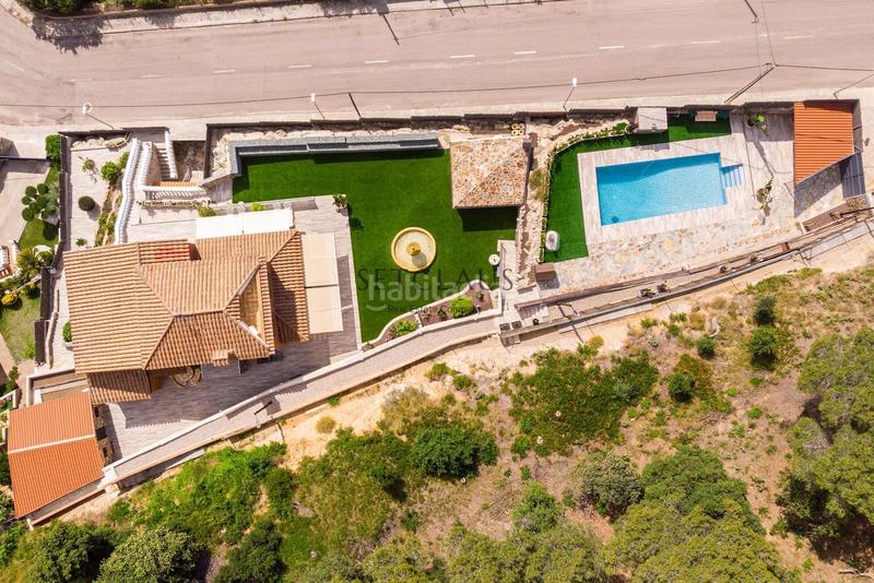 Foto 610c3625-91ee-457e-b4e9-bd4a39d86f77. Chalet parc. mucho espacio i vistas al mar en Alella