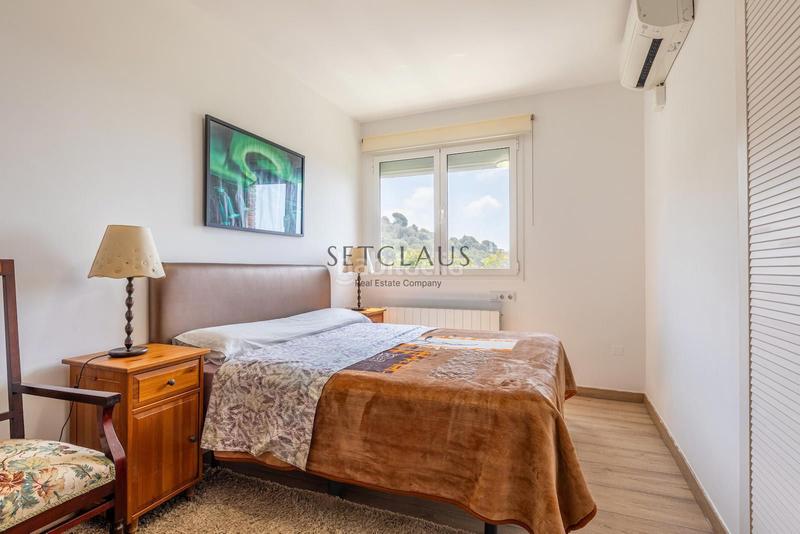 Foto c283fa3b-efd5-43e9-a317-35ed2f1da5a1. Chalet parc. mucho espacio i vistas al mar en Alella