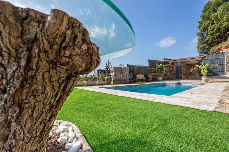 Foto e34fa0f0-3f5b-4a6c-9390-3c894353ef47. Chalet parc. mucho espacio i vistas al mar en Alella