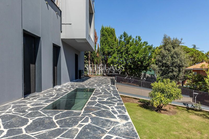 Foto ab610a52-5ede-4020-bd27-a201ee80b205. Chalet with heating parking pool in Premià de Dalt