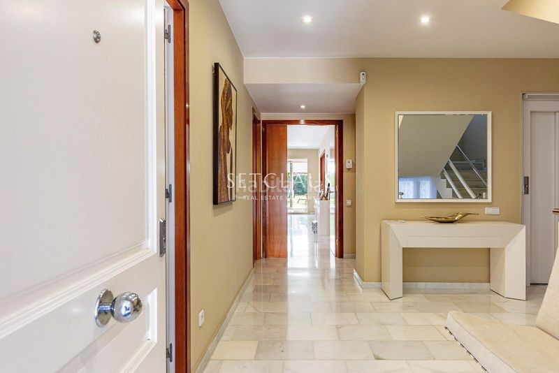Foto 42eae887-e8c5-4f92-b8ba-08dc82a5b40f. Towny house with heating parking pool in Alella