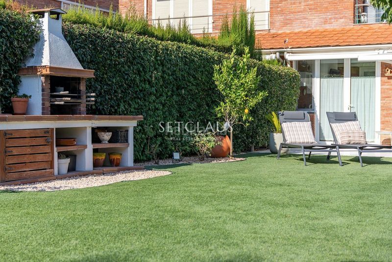 Foto 4ff0d457-cc94-498f-ad3a-4cd7bfa2ad84. Towny house with heating parking pool in Alella
