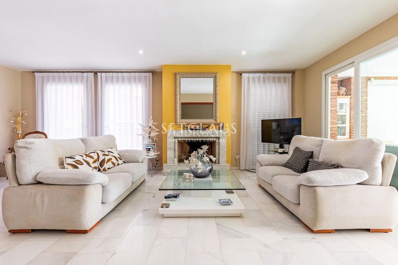 Foto 9a37a980-33d0-4161-ad72-4d416ddcf10e. Towny house with heating parking pool in Alella