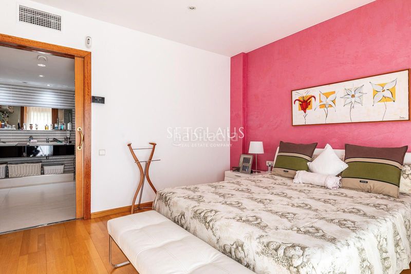 Foto b323a415-9da4-447b-8de4-03544e7fcd79. Towny house with heating parking pool in Alella