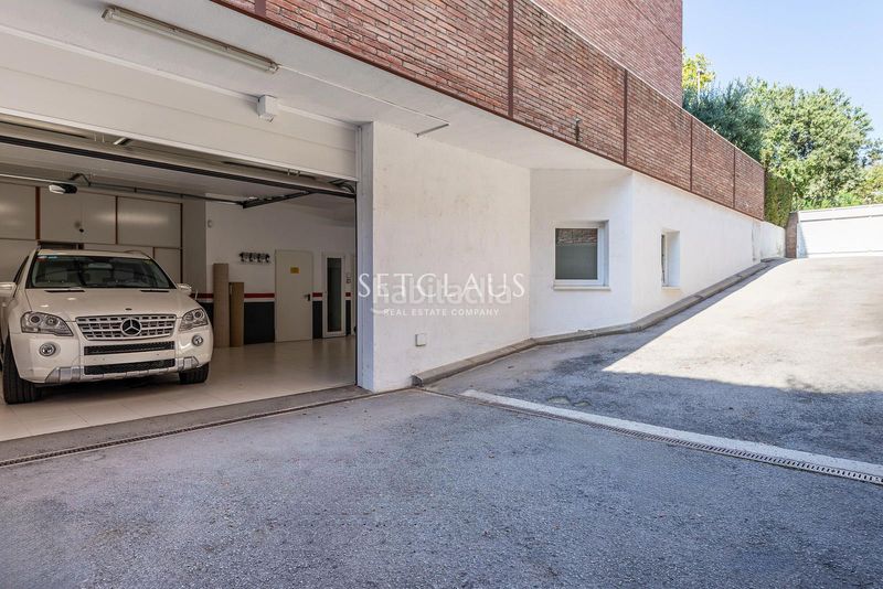 Foto e1c0e92e-3f3e-41fd-bde5-355d28be52d4. Towny house with heating parking pool in Alella
