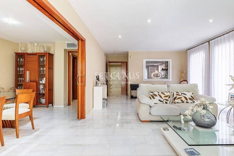 Foto f5c2bb89-8559-4bdf-9f97-c4abc78ac388. Towny house with heating parking pool in Alella