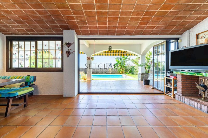 Foto fad459ee-9fa5-4230-aabf-f441537f2ab6. Xalet amb calefacció aparcament piscina a Teià